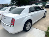 Used 2014 Chrysler 300 image 4