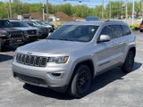 Used 2018 Jeep Grand Cherokee Laredo image 3