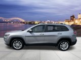 Used 2021 Jeep Cherokee Latitude image 2