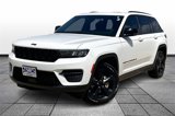 Used 2024 Jeep Grand Cherokee Altitude image 2