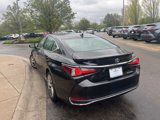 Used 2021 Lexus ES 300h w/ Luxury Package image 5