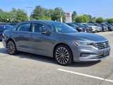 Used 2022 Volkswagen Passat 2.0T image 2