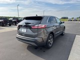 Used 2024 Ford Edge SEL w/ Convenience Package image 5
