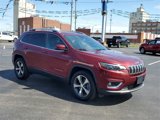 Used 2019 Jeep Cherokee Limited w/ Luxury Group image 2