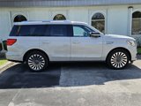 Used 2019 Lincoln Navigator Reserve image 5