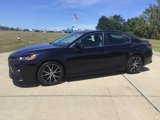 Used 2021 Toyota Camry SE image 2