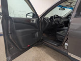 Used 2015 Nissan Pathfinder SL image 6