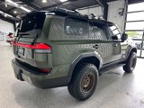Used 2024 Lexus GX 550 image 3