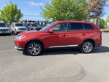 Used 2018 Mitsubishi Outlander SE image 2