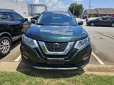 Used 2018 Nissan Rogue SV w/ Sun & Sound Touring Package image 2
