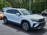 Used 2022 Volkswagen Taos SE image 3