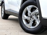 Used 2024 Hyundai Tucson SE image 2