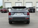 Used 2023 Kia Sorento LX image 4
