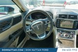 Used 2017 Lincoln Continental Select image 5