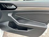 Certified 2020 Volkswagen Jetta SEL Premium image 3