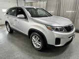 Used 2015 Kia Sorento LX image 3