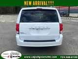 Used 2019 Dodge Grand Caravan SE w/ UConnect Hands-Free Group image 5