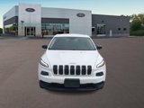 Used 2016 Jeep Cherokee Sport image 3