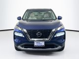 Used 2021 Nissan Rogue SV image 2
