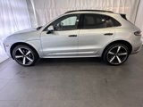 Used 2025 Porsche Macan image 2
