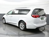 Used 2020 Chrysler Pacifica Touring-L w/ Tire & Wheel Group image 4