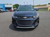 Used 2022 Chevrolet Trax LT w/ LT Convenience Package image 2