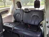 Used 2023 Chrysler Pacifica Touring-L image 6