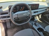 New 2025 Kia K4 LXS image 2