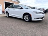Used 2015 Chrysler 200 Limited w/ Convenience Group image 3