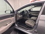 Used 2017 Hyundai Elantra SE image 5
