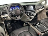 Used 2022 Chrysler Pacifica Touring-L image 2