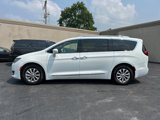 Used 2018 Chrysler Pacifica Touring-L image 6