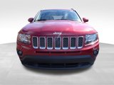 Used 2017 Jeep Compass Latitude image 2