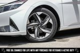 Used 2022 Hyundai Elantra SEL w/ Convenience + Premium Package image 3