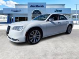 Used 2019 Chrysler 300 Limited image 2