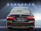 Used 2018 Toyota Camry SE image 4
