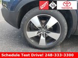 Used 2022 Volvo XC40 T5 Momentum image 5