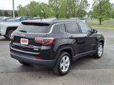 Used 2018 Jeep Compass Latitude w/ Cold Weather Group image 2