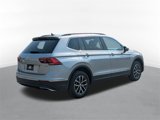 Used 2020 Volkswagen Tiguan SE image 3