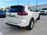 Used 2018 Nissan Rogue SV image 3
