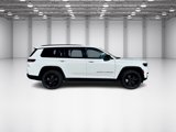 Used 2023 Jeep Grand Cherokee L Laredo image 4