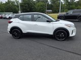 Used 2023 Nissan Kicks SV image 2
