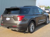 Used 2020 Ford Explorer XLT w/ Equipment Group 202A image 3