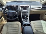 Used 2016 Ford Fusion SE image 4