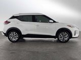 Used 2024 Nissan Kicks SV image 2