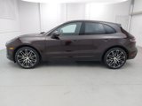 Certified 2024 Porsche Macan image 2