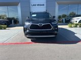 Used 2021 Toyota Highlander Platinum image 2