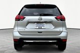 Used 2017 Nissan Rogue SV image 5