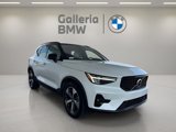 Used 2023 Volvo XC40 B4 Plus image 4