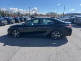 Used 2020 Toyota Camry SE image 6